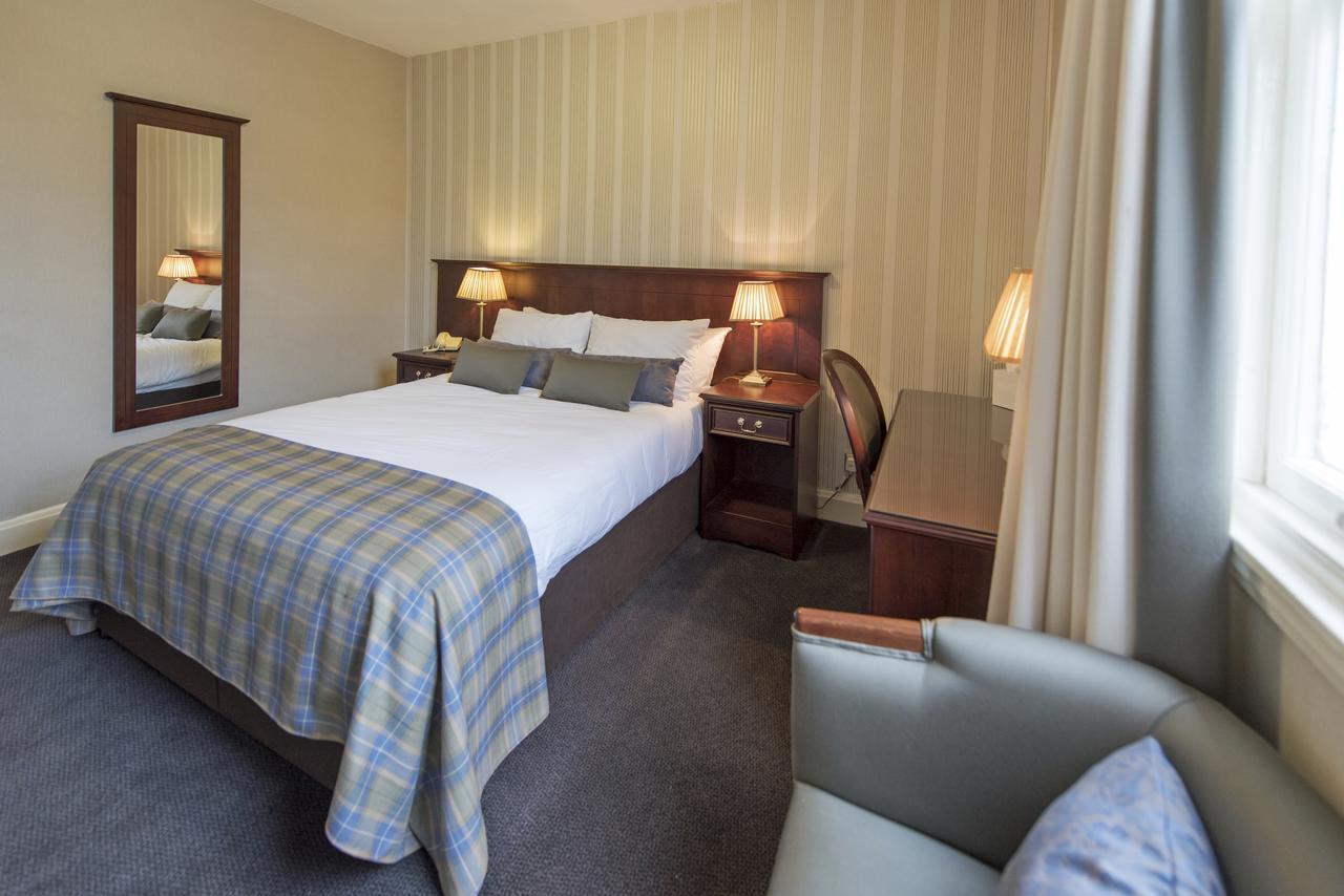 Salutation Hotel Perth Room photo